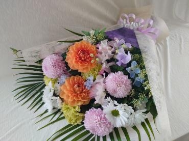 柔らかな色味のお供え花束｜「フラワーショップたなか」　（新潟県三条市の花キューピット加盟店 花屋）のブログ