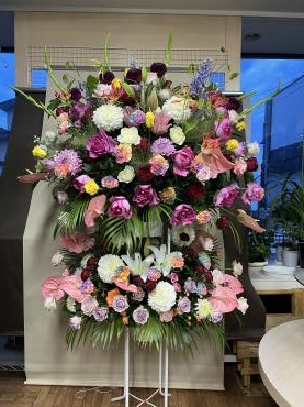 お誕生日祝スタンド花｜「フラワーショップたなか」　（新潟県三条市の花キューピット加盟店 花屋）のブログ