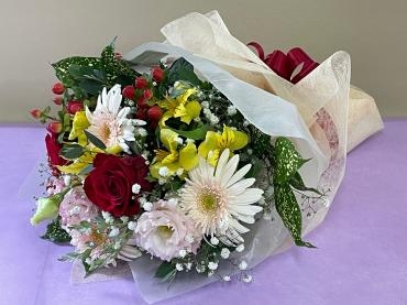 ⚘お誕生日花束⚘｜「フラワーショップたなか」　（新潟県三条市の花キューピット加盟店 花屋）のブログ